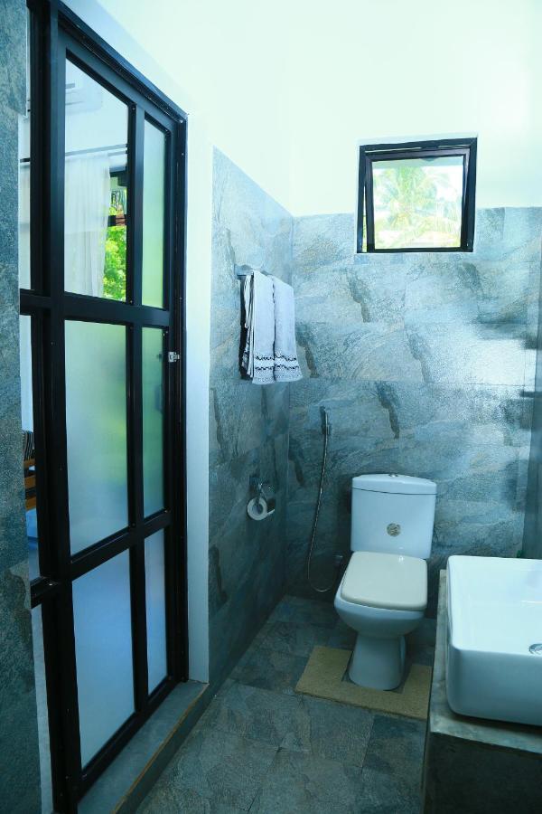 Srimany Bed & Breakfast Mirissa Exterior photo