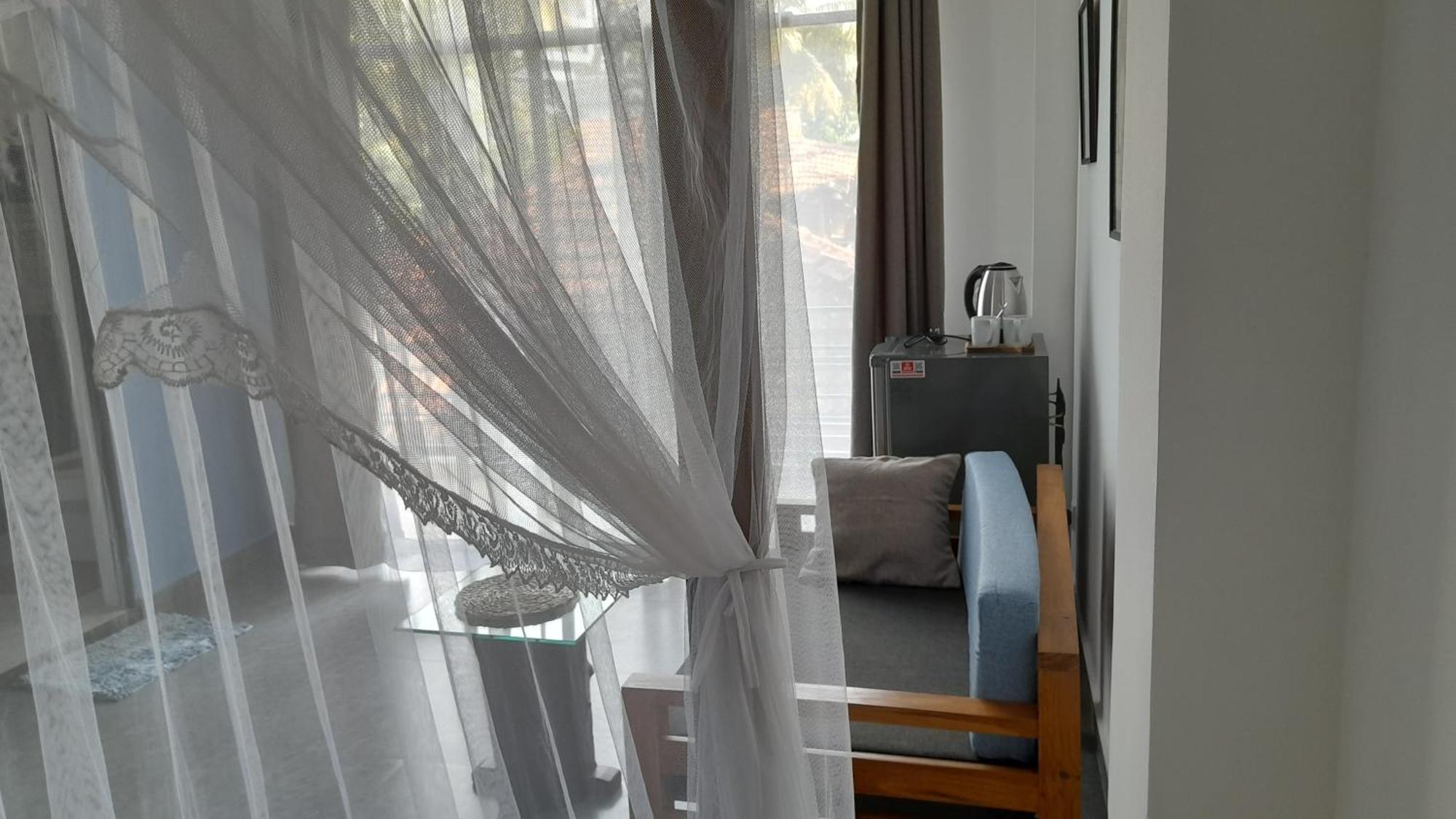 Srimany Bed & Breakfast Mirissa Exterior photo