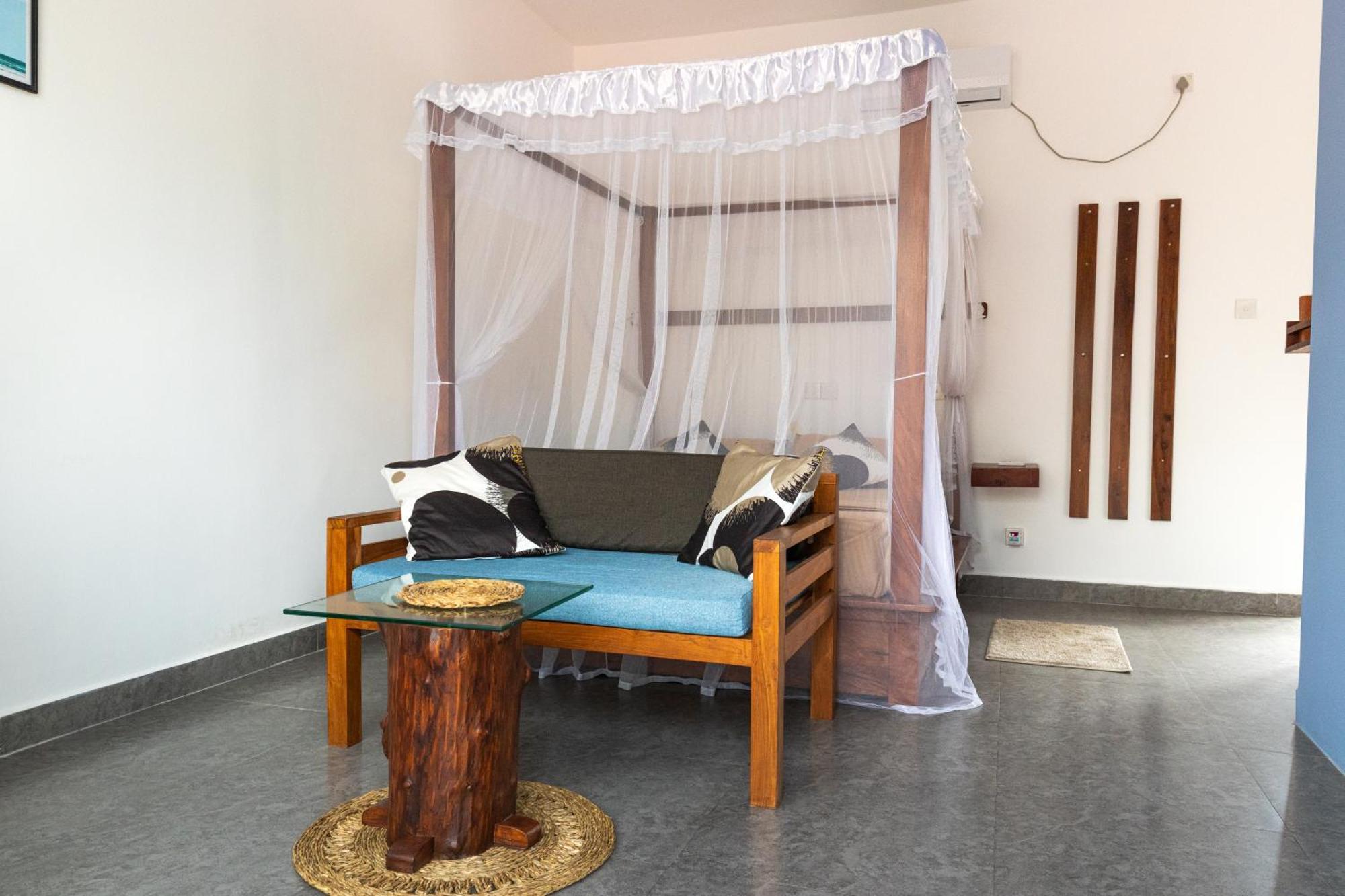 Srimany Bed & Breakfast Mirissa Exterior photo