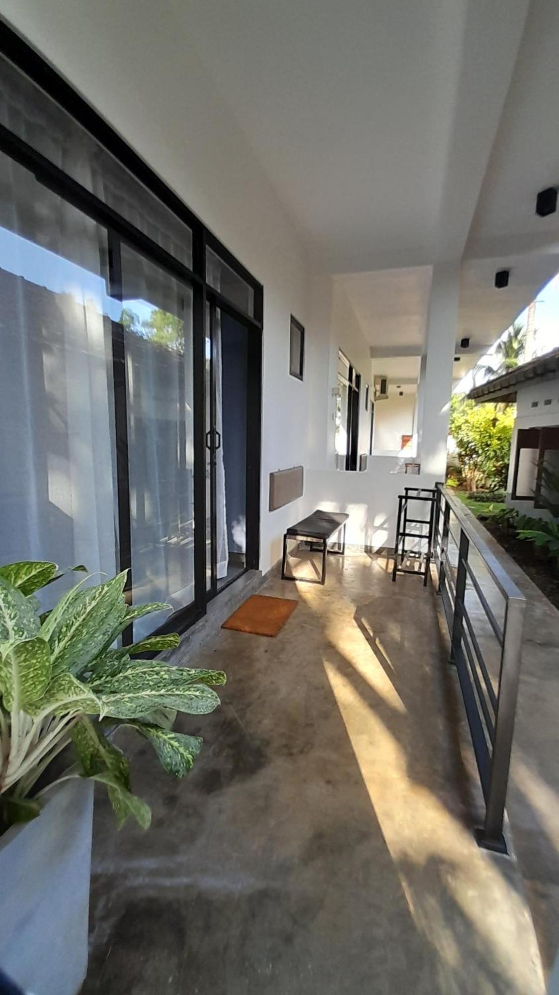 Srimany Bed & Breakfast Mirissa Exterior photo